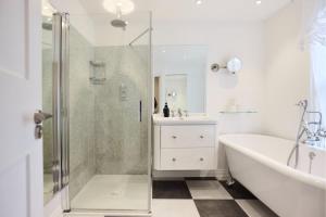 The Kensington Designers Retreat - Modern 1BDR Flat