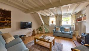 Quaint Flint Stoned Cottage in the Heart of Cley