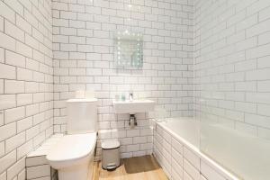 Stylish central Camden apartment E1