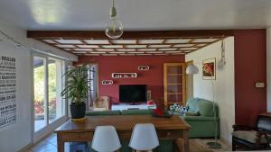 Villa - 8 people - 4 bedrooms - Swimming pool