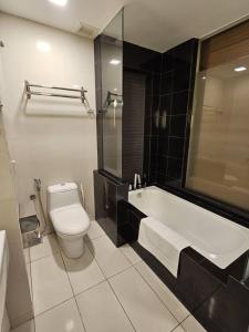 Deluxe Family, Dua Sentral
