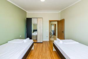 Bright & Comfy 2BR Apartment by the Adriatic