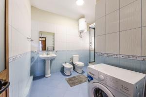 Bright & Comfy 2BR Apartment by the Adriatic