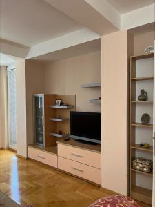 Victoria Apartment