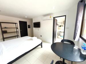 Patong Canal Villa R201