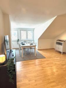 Modern Flat Karlsruhe - Waschmaschine, Fußbodenheizung, Regendusche