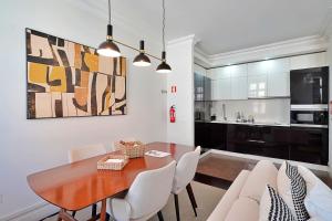 Mbird Baixa Deluxe With Elevator