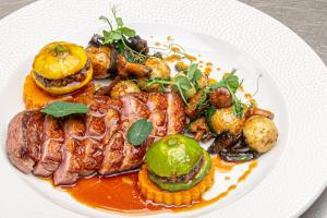 Hotels Logis Hotel & Restaurant - Les Tuileries : photos des chambres