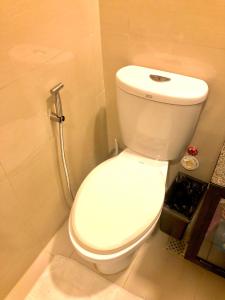 Uptown Parksuites BGC with Balcony