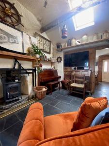 Charming Music Shop -Town Centre