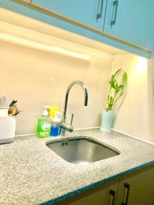 Uptown Parksuites BGC with Balcony