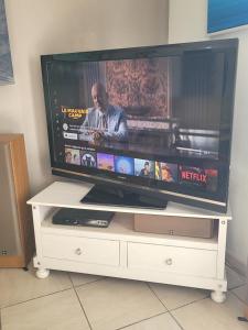 Maison 3 chambres , terrasse plein sud, 5 mn de la plage et foret