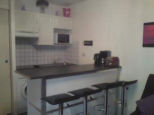 Maisons de vacances Maison, Piscine sous les pins : photos des chambres