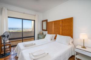 Marina and River Views Apartment