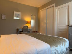 Hotels Hotel des Pins : photos des chambres