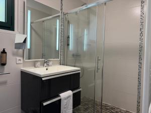 Hotels Hotel des Pins : photos des chambres