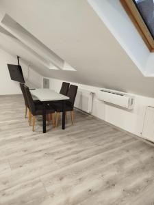 Cherry Tree Apartment