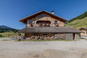 Chalets Chez Merlin : photos des chambres