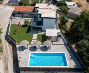 LUX VILLA DUJAM with a swimming pool near Zadar