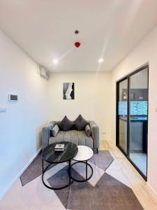 The CLEV Riverline Chaophraya