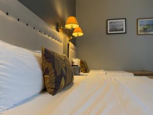 Hotels Hotel des Pins : photos des chambres