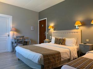Hotels Hotel des Pins : photos des chambres