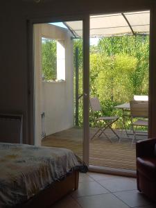 Appartements studio neuf climatise : photos des chambres