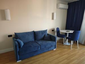 Downtown Comfort Roomy Studio in Orbi