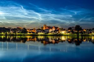 Zielony apartament z widokiem na jezioro