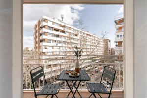 Theodosi - 3 bedrooms and balcony in Nueva España