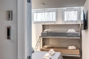 Comfort Quadruple Room room in Welcome Inn Napoli
