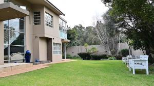 Sizanazo Guest House - Family Suite