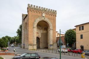 Santa Petronilla - Per Gruppi con parcheggio