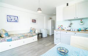 Stunning Apartment In Mlini With Wifi