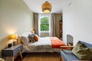 Lovely 2-BR Apt in Caledonian Rd