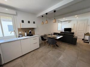 Appartements Chez Isa, Les pieds dans l-eau : photos des chambres