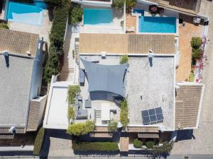 House with private heated pool and sea views