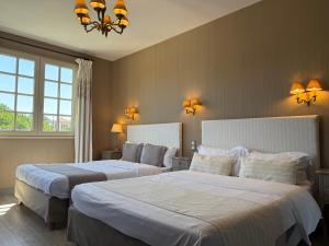 Hotels Hotel des Pins : photos des chambres