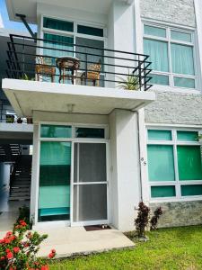 Poolside Condo in Subic Bay
