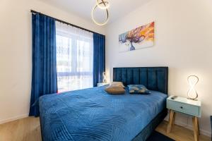 Apartament Ustka Holiday - Black Alice z balkonem i klimatyzacją
