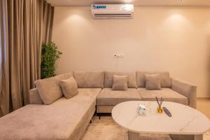 1BR 1LV in down town Self check in