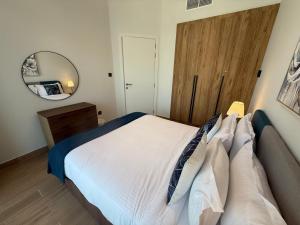 1BR Maryah Vista near Galleria, AD Mall & ADGM