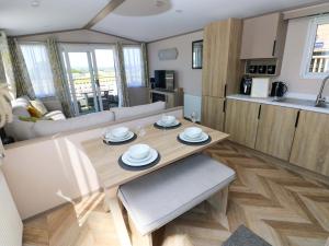 No 13 Broadfield Farm Holiday Park