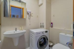 Peaceful Garden Studio in Central Holló Street