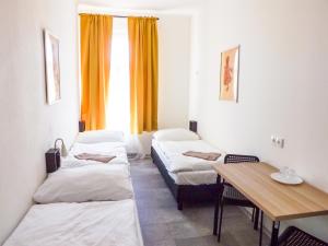 Two-room apartment near the center F2