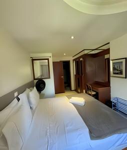 Lindo Flat completo em Vila Velha no Espírito Santo em frente ao mar - Pasárgada