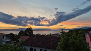 Small appartment with astonishing seaview, few minutes from beaches