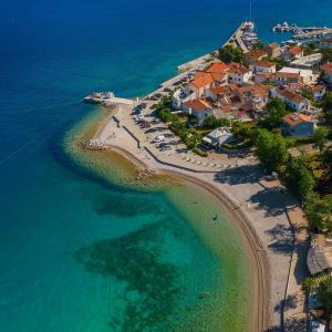 Small appartment with astonishing seaview, few minutes from beaches