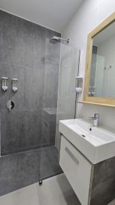 Ramada Residences by Wyndham Puerto Madryn CQ Gales