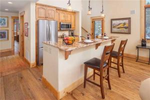 RMR: Moose Pines in The AspensWilsonWY